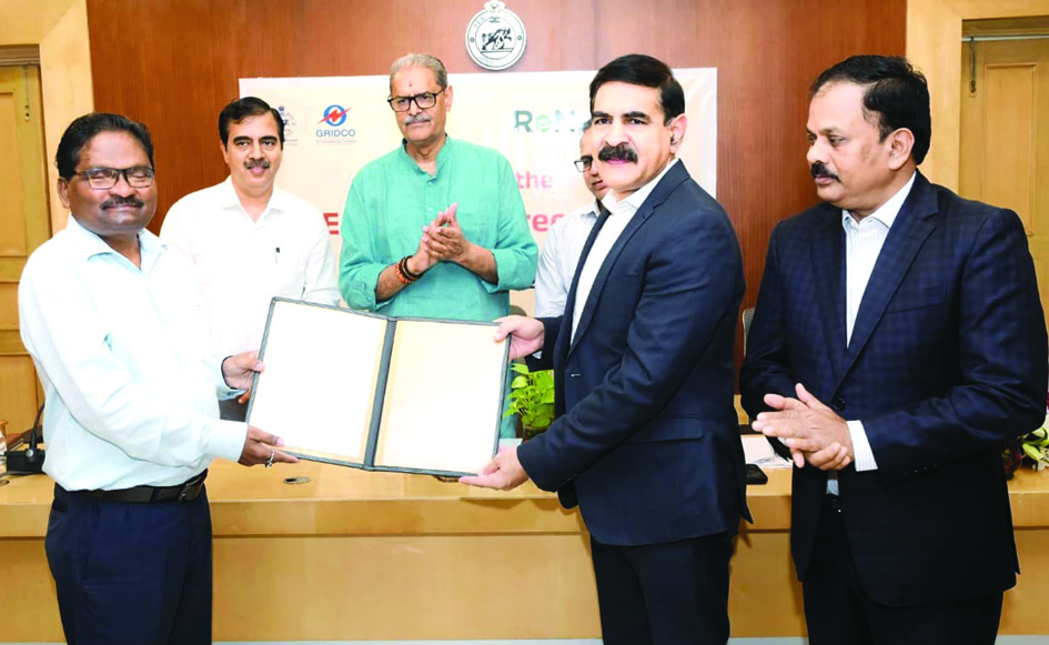ଗ୍ରୀଡକୋ ସହ ରିନ୍ୟୁ ଇ-ଫୁଏଲସ୍ ପ୍ରାଇଭେଟ୍ ଲିମିଟେଡ୍ ଏବଂ ମେସର୍ସ ଅଲଟ୍ରାଟେକ୍ ସିମେଣ୍ଟ୍ ଲିମିଟେଡ୍ ରିନେବୁଲ ଏନର୍ଜି ବ୍ୟାଙ୍କିଂ ପାଇଁ  ଚୁକ୍ତିନାମା ସ୍ୱାକ୍ଷରିତ