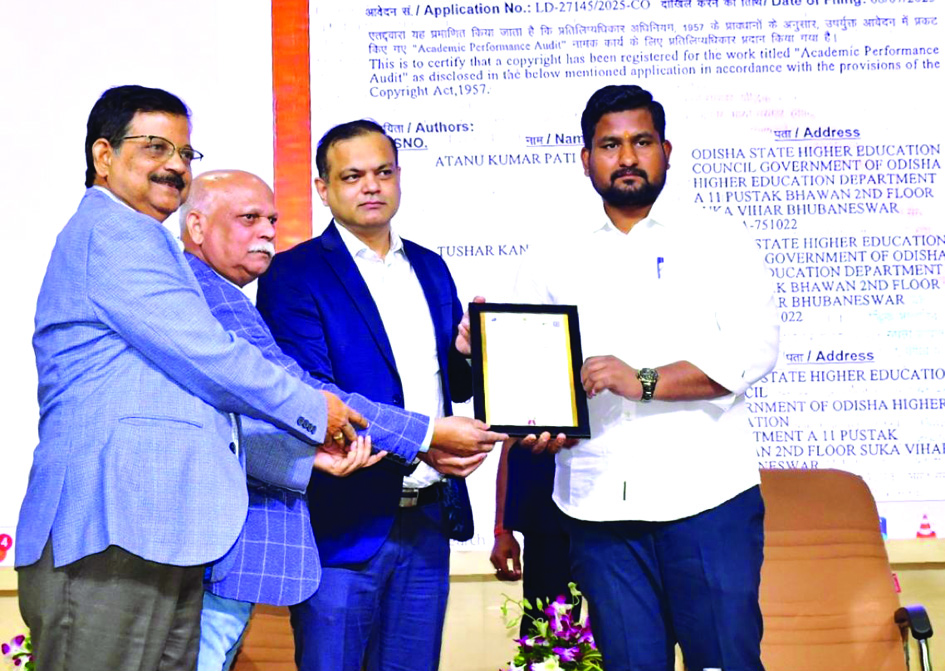 ବିଦେଶରେ ଶିକ୍ଷା ଲାଭ କରିବା ପାଇଁ ଅର୍ଥ ବାଧକ ସାଜିବ ନାହିଁ, ଗୁଣାତ୍ମକ ଶିକ୍ଷା ପ୍ରଦାନ ଆମର ଲକ୍ଷ୍ୟ: ଉଚ୍ଚଶିକ୍ଷା ମନ୍ତ୍ରୀ ସୂର୍ଯ୍ୟବଂଶୀ ସୂରଜ