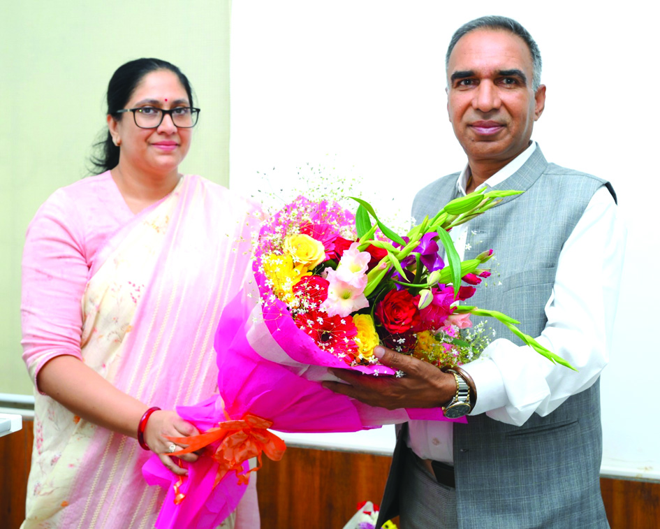 ସାମାଜିକ ସୁରକ୍ଷା ଓ ଭିନ୍ନକ୍ଷମ ସଶକ୍ତିକରଣ ବିଭାଗର ପ୍ରମୁଖ ଶାସନ ସଚିବ ଭାବେ କାର୍ଯ୍ୟଭାର ଗ୍ରହଣ କଲେ ସୁରେଶ କୁମାର ବଶିଷ୍ଠ